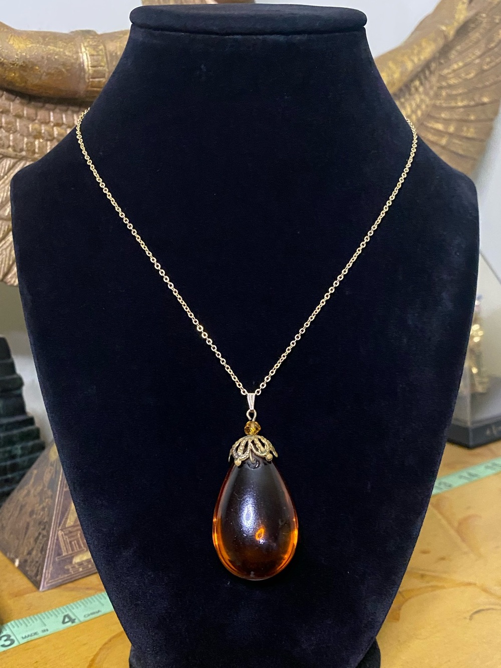 Vintage Amber Teardrop Pendant Necklace - Gold Tone Chain